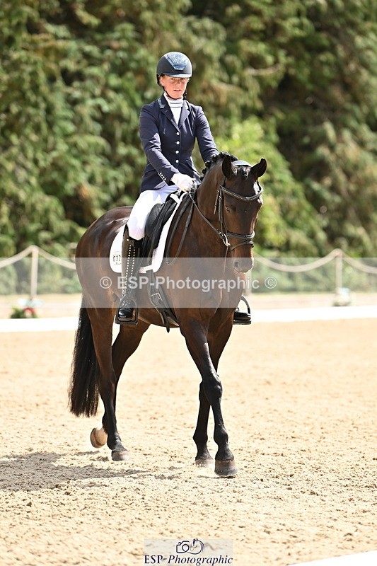 250808A-143908-00951 - 032-Caitlin.BurgessFurst.Sandreo.MFS