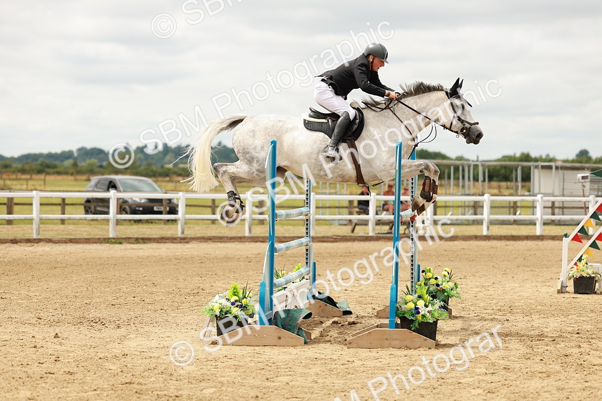 SBM_017808 - Class 21 - Senior Newcomers Championship 2d Rd