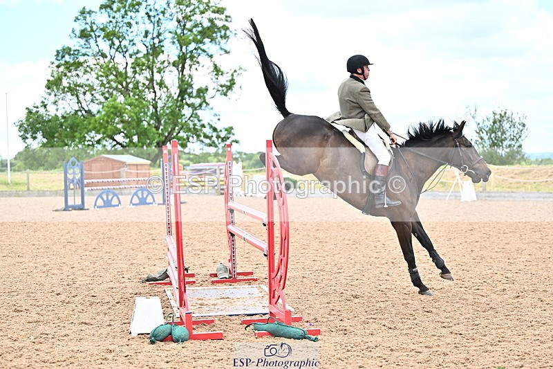 240608A-132327-02533 - Cls 4 Snr Newcomers and 1.10m Open