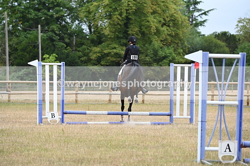 WJ6_9297 - Class 12 Minimus Jumping 45cm