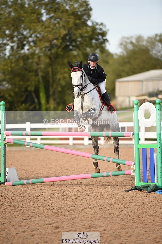 231015A-164600-09401 - Cls 27 1.10m Amateur Q 2nd R