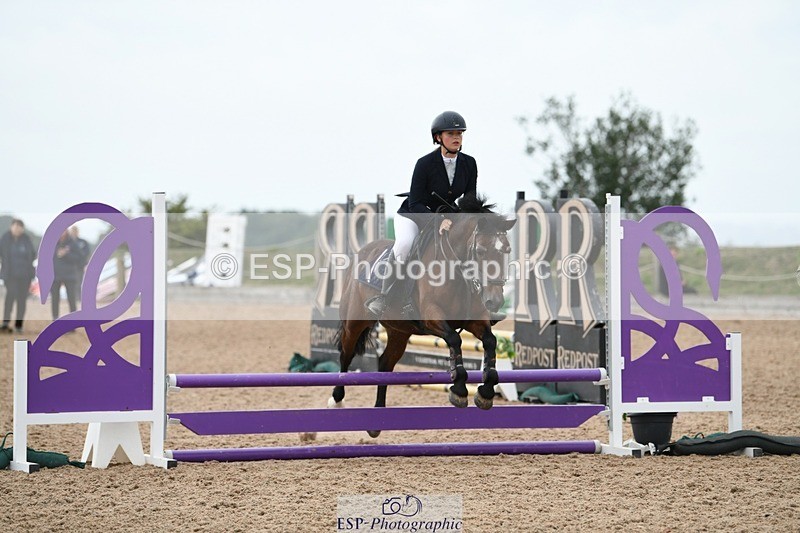 250807-101016-00077 - 60cms Round 1