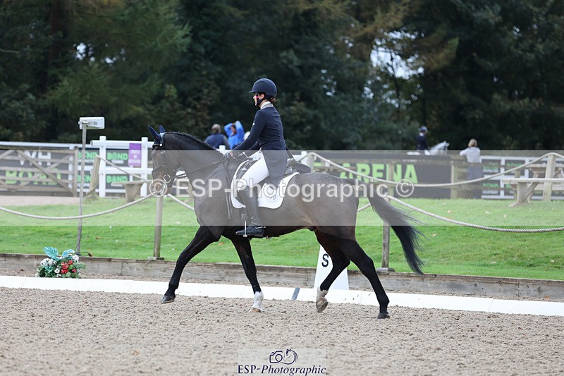 241024-094555-01155 - 130-Imogen.White-BE.TOUCHABLE