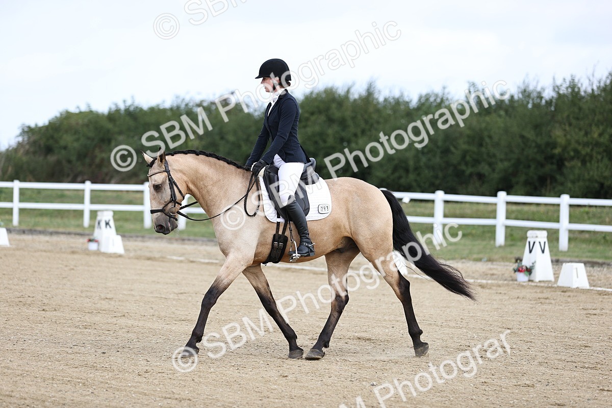 SBM_015315 - Class 14 - Novice 23 - 9.05-10.08