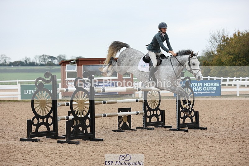241101A-132508-02085 - FRI Cls 6 Foxhunter and 1.20m Open