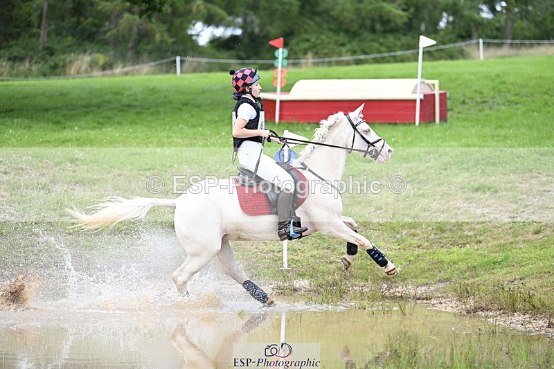 240804-162741-17967 - 614-Jessica_Lee-TULLY_FLOWER