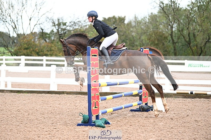 241023A-105455-00423 - Cls 1 British Novice and 90cm Open