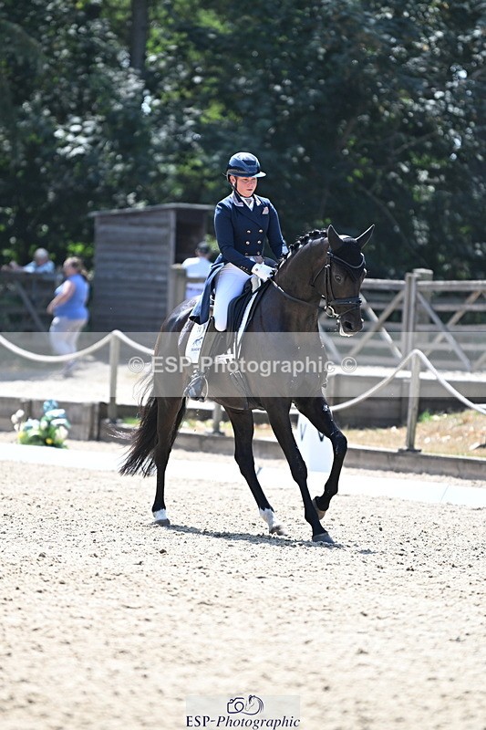 250810A-140021-07170 - 070-Abbie.NewburySeagry.Firstamour