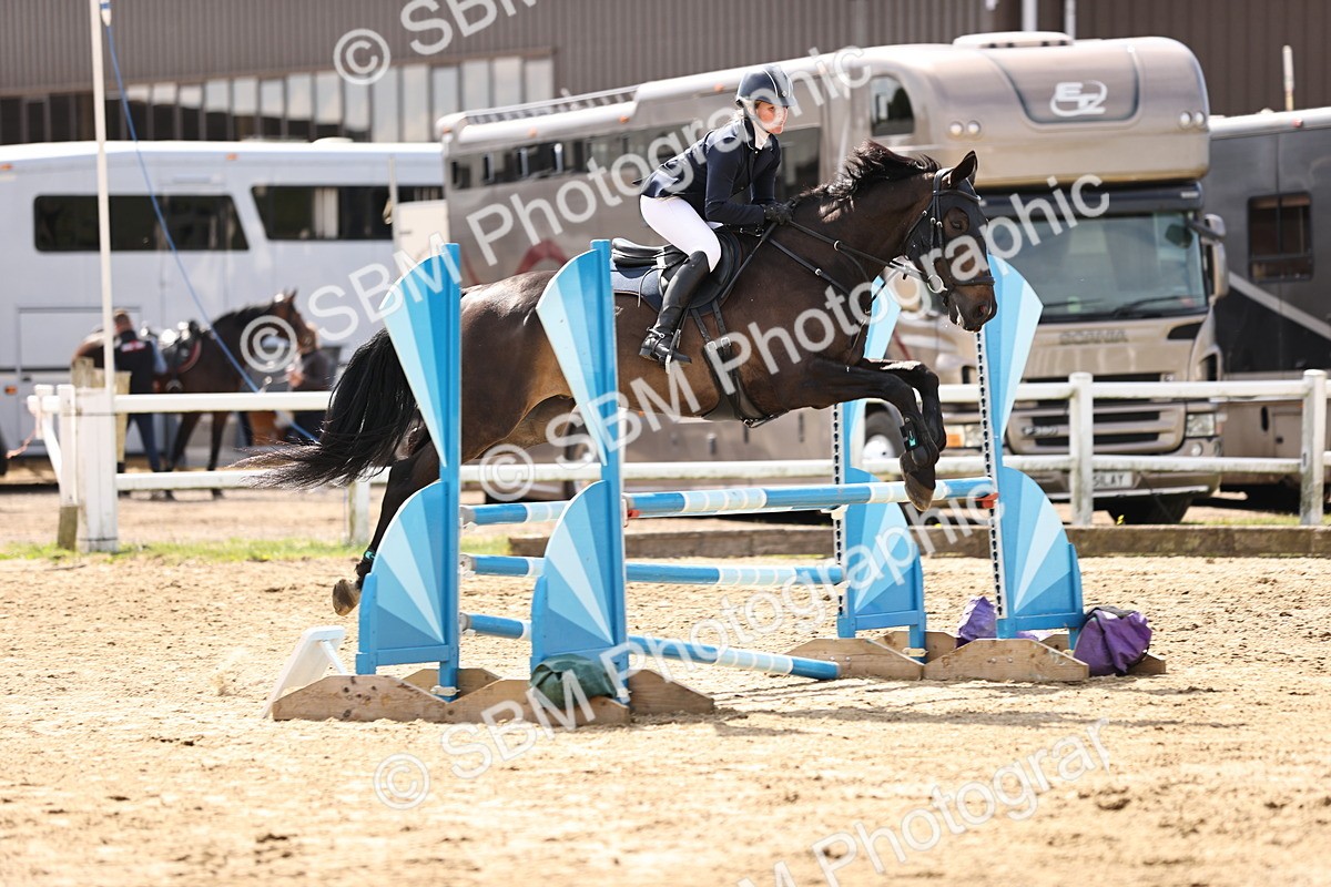 SBM_002000 - Class 9 - Senior British Novice - 90cm