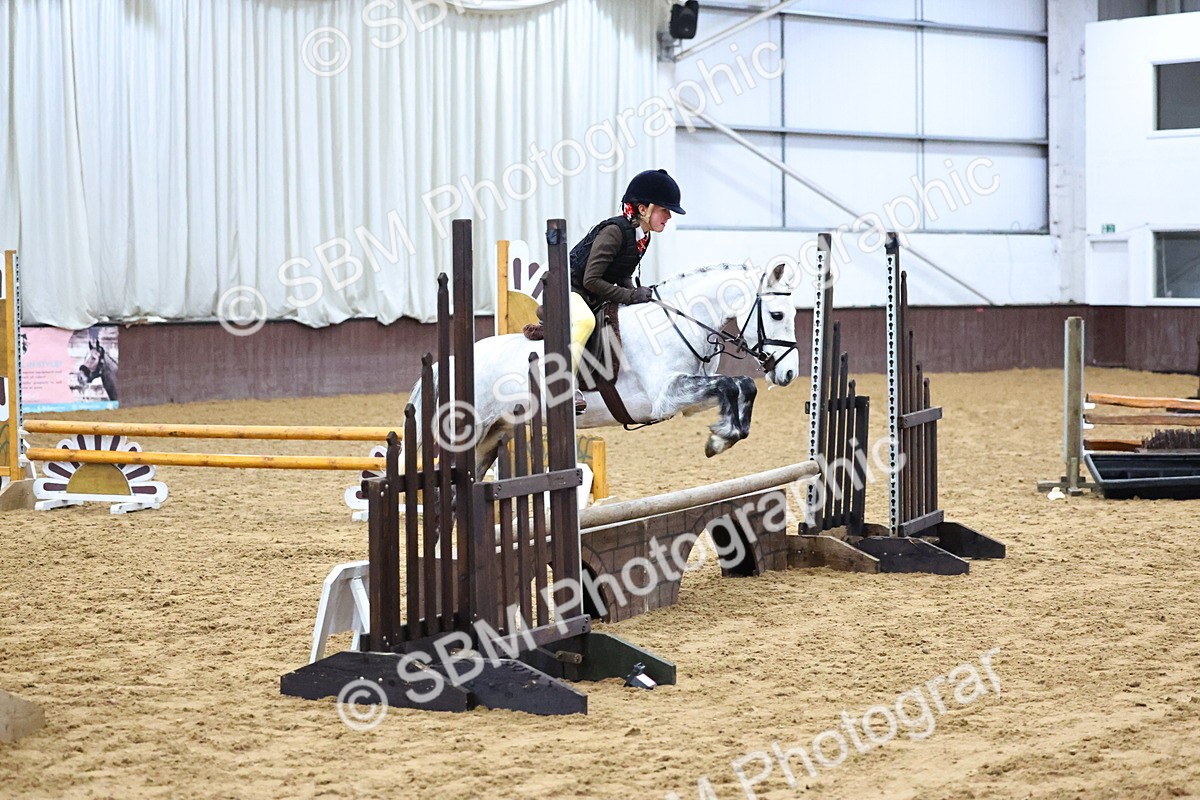 SBM_003147 - Class 35 - 60cm Training Stakes