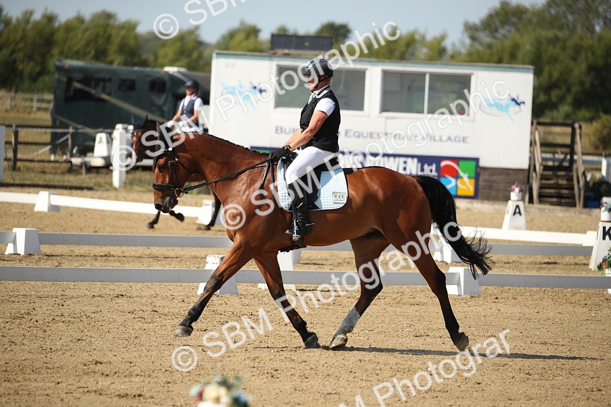 SBM_004153 - Class 11 - Novice 5 - 10.24-11.20