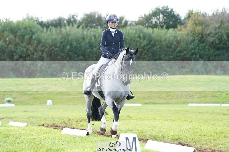 241025-130130-07374 - 561-Isabella.Moreton-THE.BALLAGH.LADY