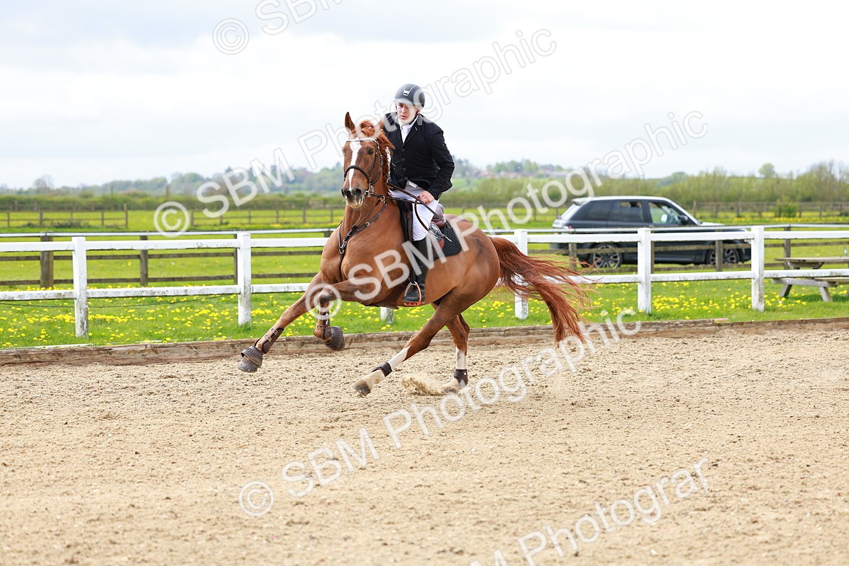SBM_002484 - Class 10 - Senior Newcomers - 1.10m