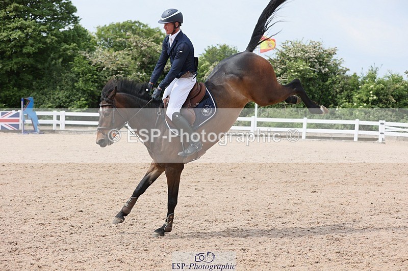 250523-120915-01198 - Cls 09 A&B  Snr Disc & 1.00m Open