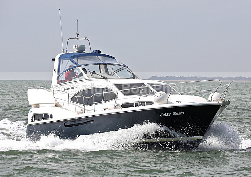 130421 JELLY BEAN WT7A6119 - Flybridge Cruisers