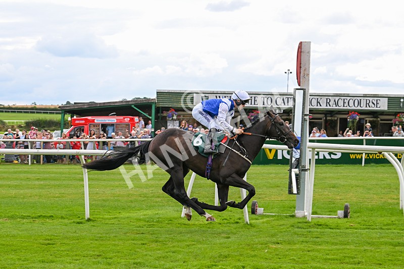 060824-Race 1-Hot Property-2421 - Race 1