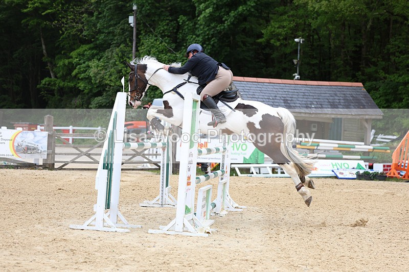 3E7A9386 - Class 8: Senior Newcomers/1.10m open