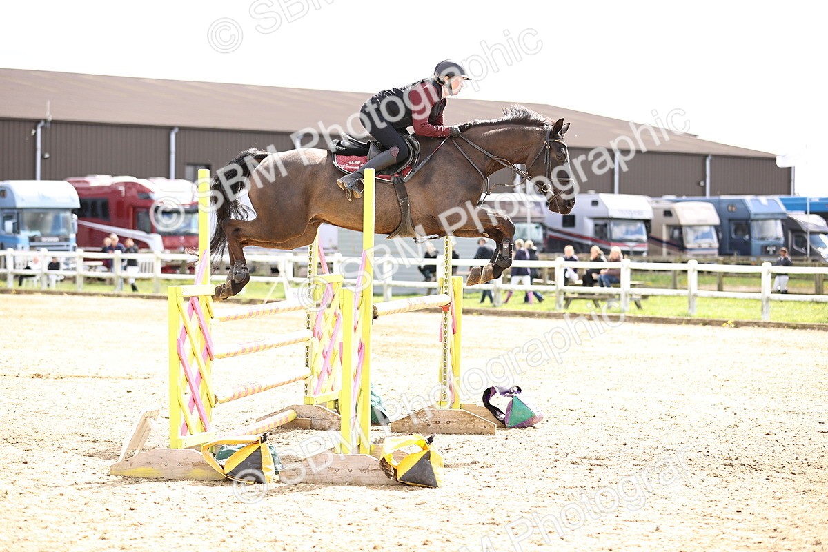 SBM_003914 - Class 17 - Senior Newcomers - 1.10m