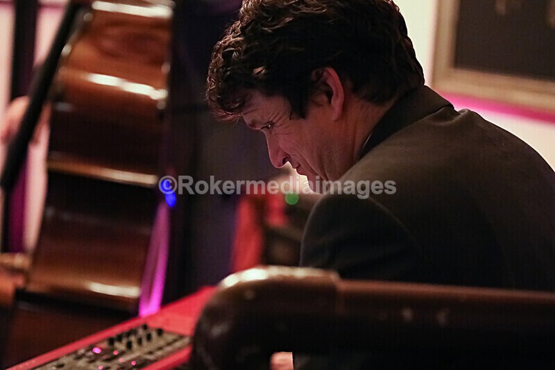 NKC-45 - Denny Illet and chums plays tribute to Nat King Cole
