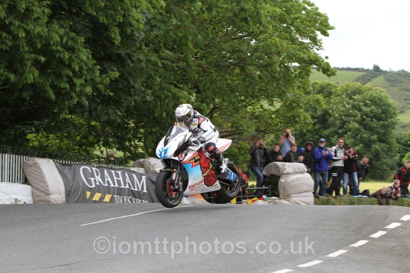 John McGuinness Shinden San / Team Mugen - SES TT Zero