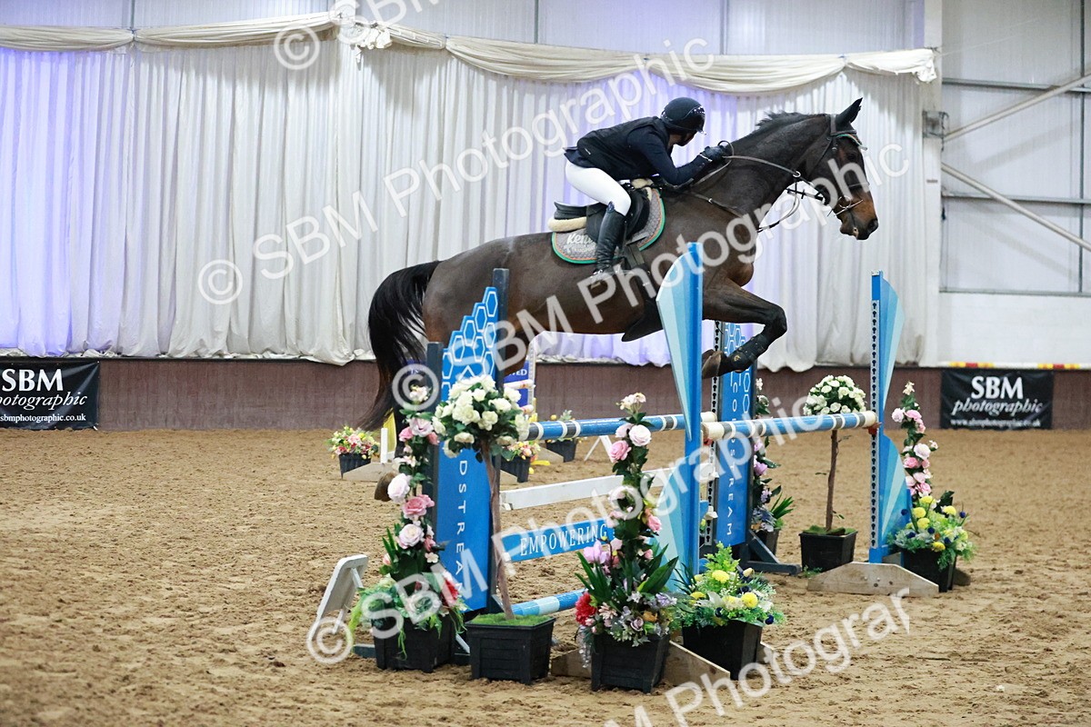 SBM_004327 - Class 17 - Senior Newcomers - 1.10m