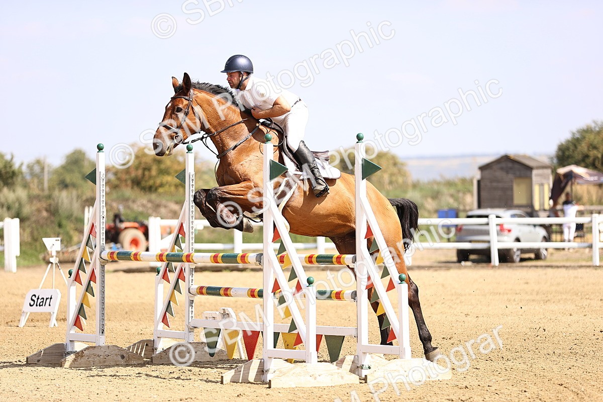 SBM_006821 - Class 13 - Senior Newcomers - 1.10m