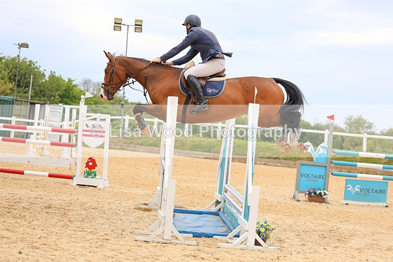 3E7A9538 - Class 9: Senior Foxhunter/1.20 open