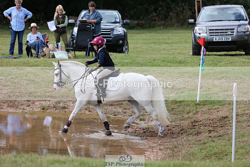 240825X-114756-32332 - 70cm XC 11.00 to 12.00