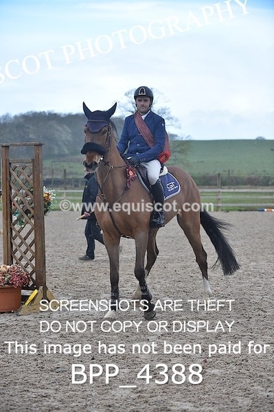 BPP_4388 - CLASS 10 RHS Foxhunter Championship Qualifier