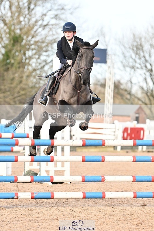 241208-133518-01809 - Cls 21 Newcomers and 1.10m Open