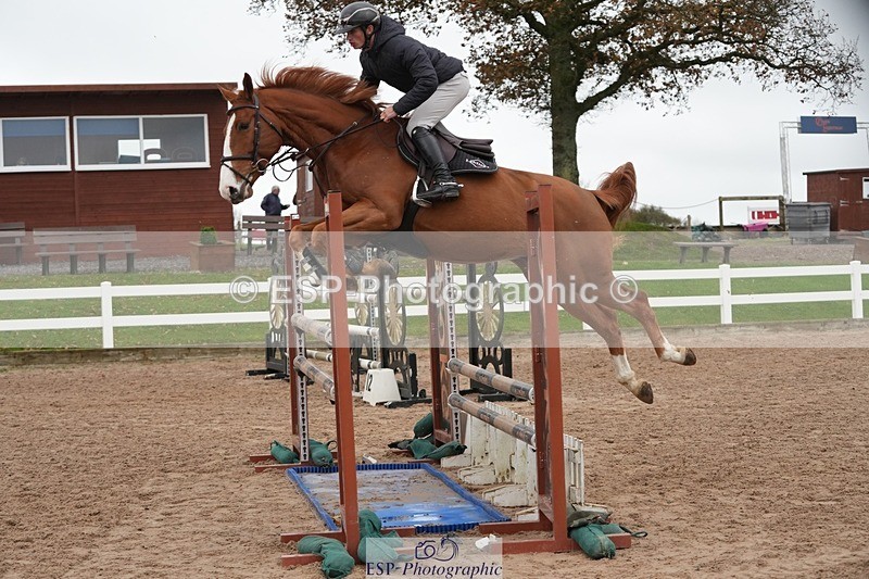 251109-110945-03491 - Cls 20 Newcomers and 1.10m Open