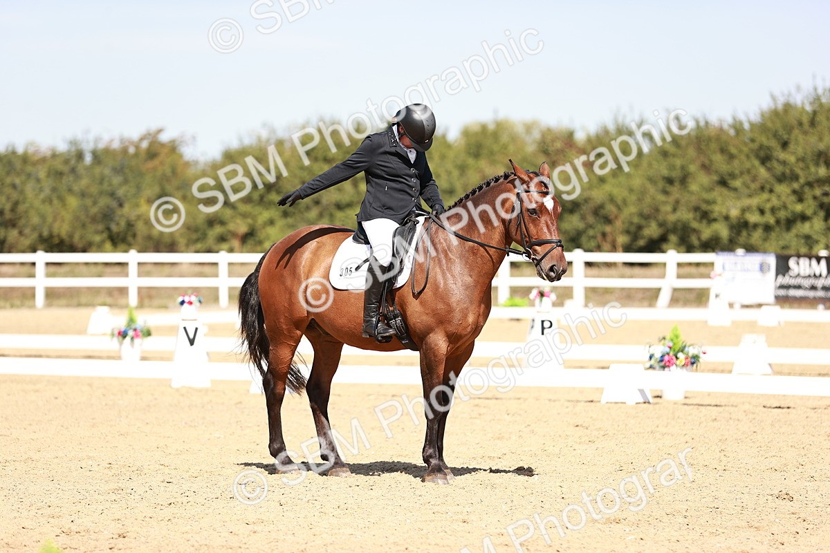 SBM_004911 - Class 12 - Novice 5 - 12.02-12.44