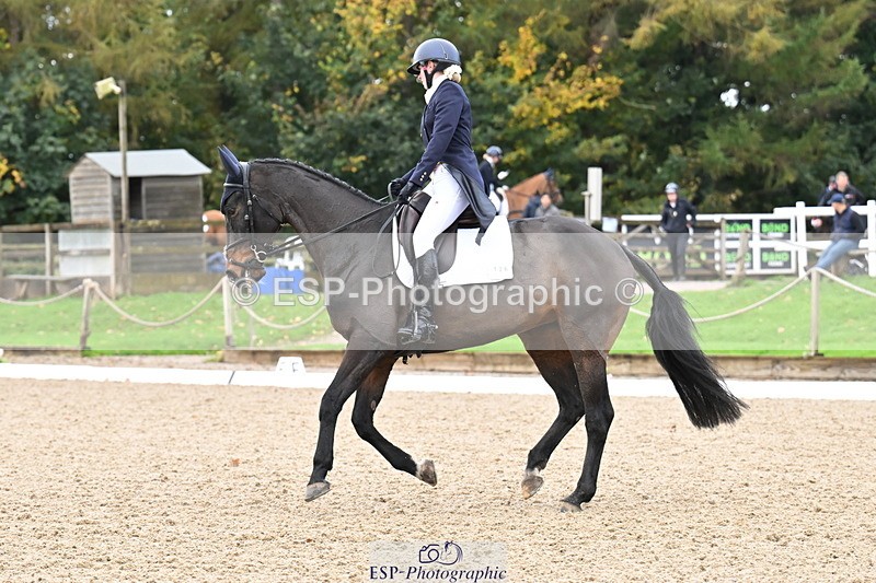 251023A-100630-01429 - B-126-Catherine.Van.Randwyck