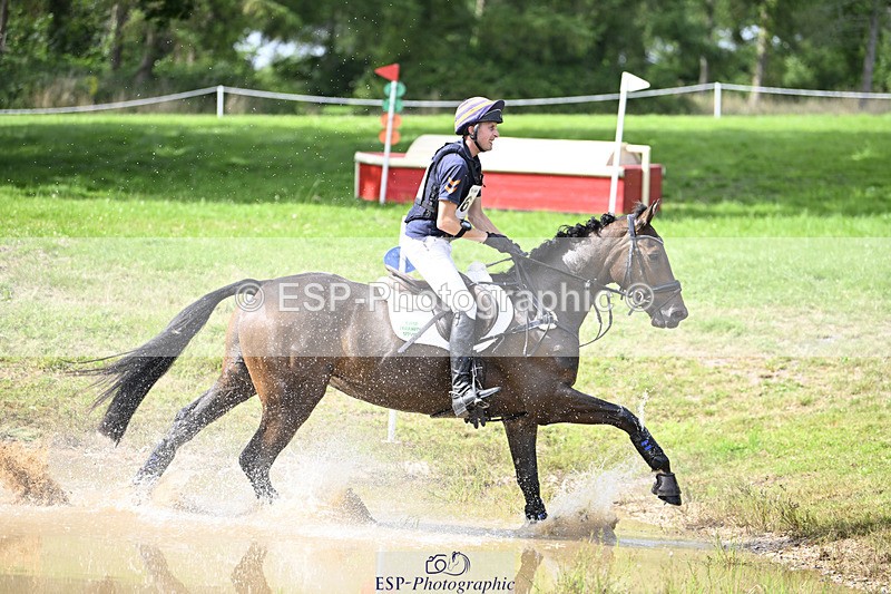 240804-161853-17915 - 611-Max_Forster-FLO_CORMINT