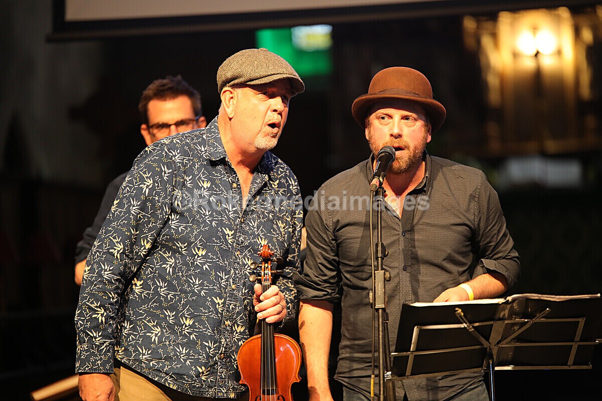 FOLK N BLUES-197 - FOLK and BLUES SEPT 2022