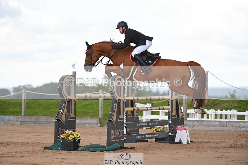 230721A-112228-05627 - Cls 6, 2 Star Medium 1.35m