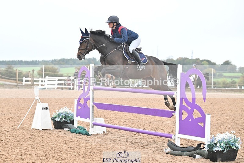 251003-131214-01050 - Cls 3 Foxhunter and 1.20m