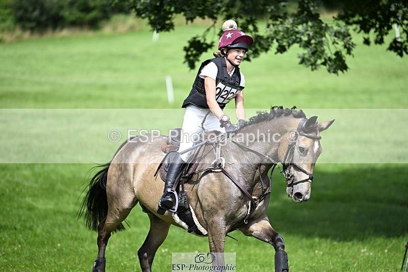 240803-152008-08476 - 227-Neve_Webber-MR_BUZZ