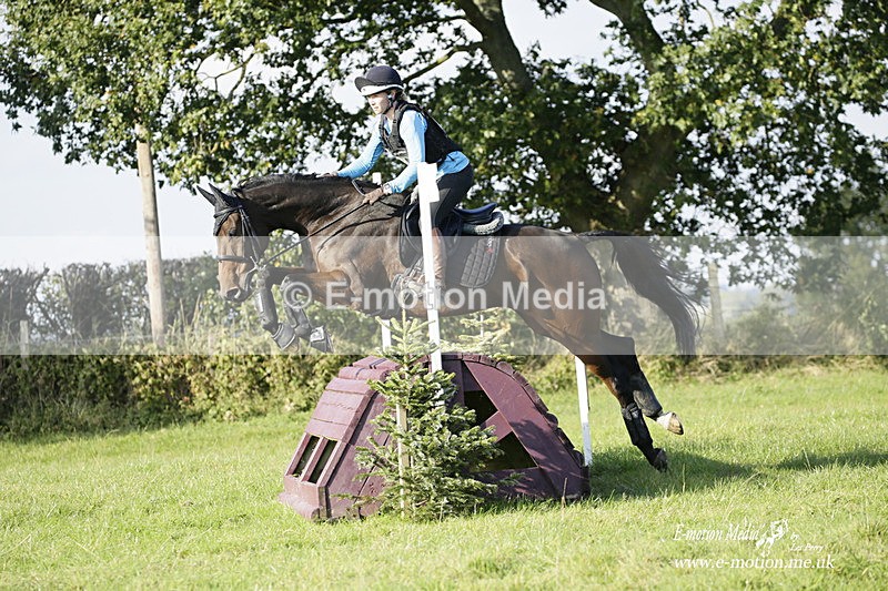  WWHT 171021 4079 - Open (1.00m)  17/10/21