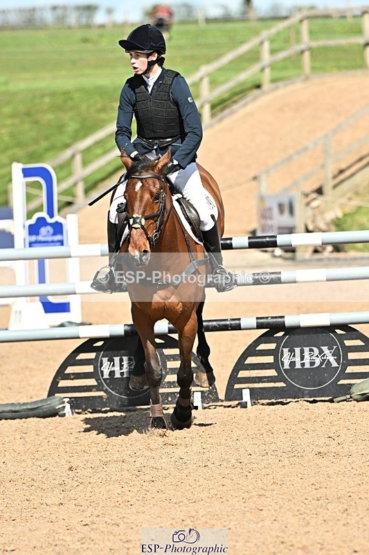 250416-151859-01686 - Cls 6 Foxhunter and 1.20m