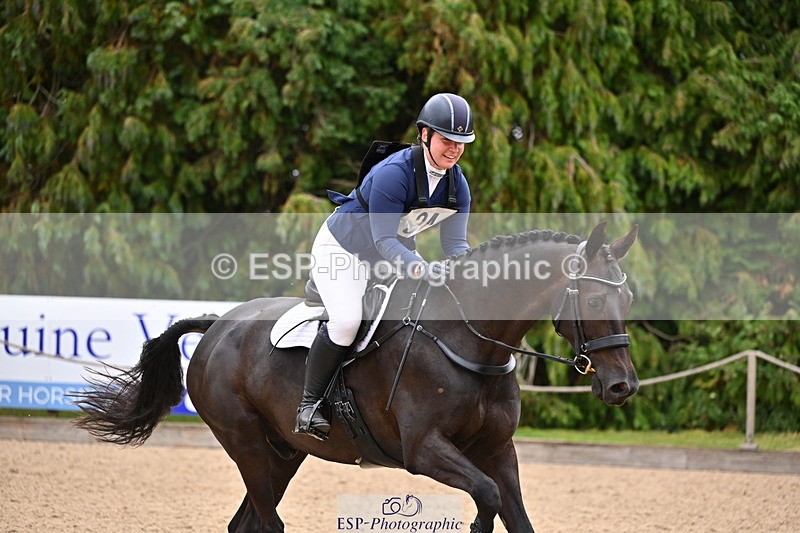 250802A-121227-02904 - A-034-Annastasia.Cross-KENNDALE