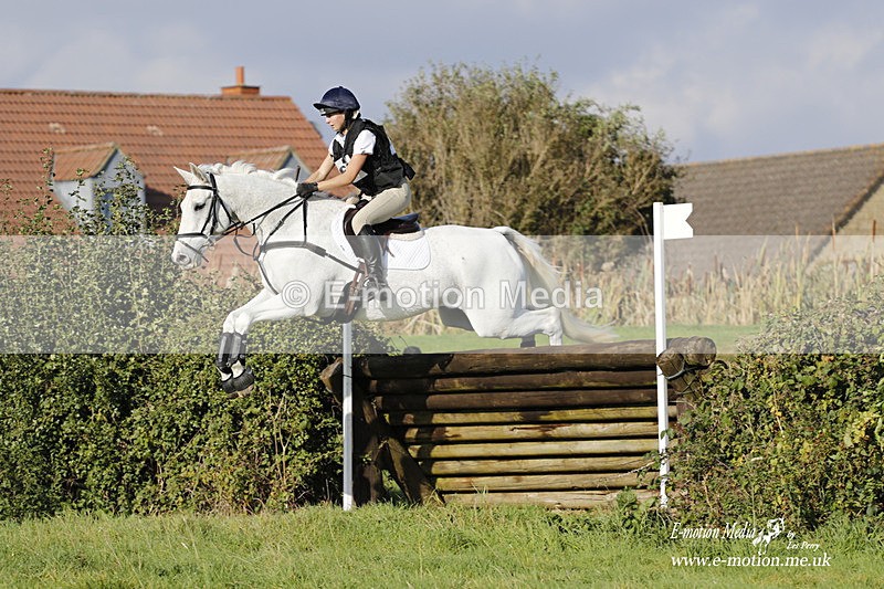  WWHT 171021 4030 - Open (1.00m)  17/10/21