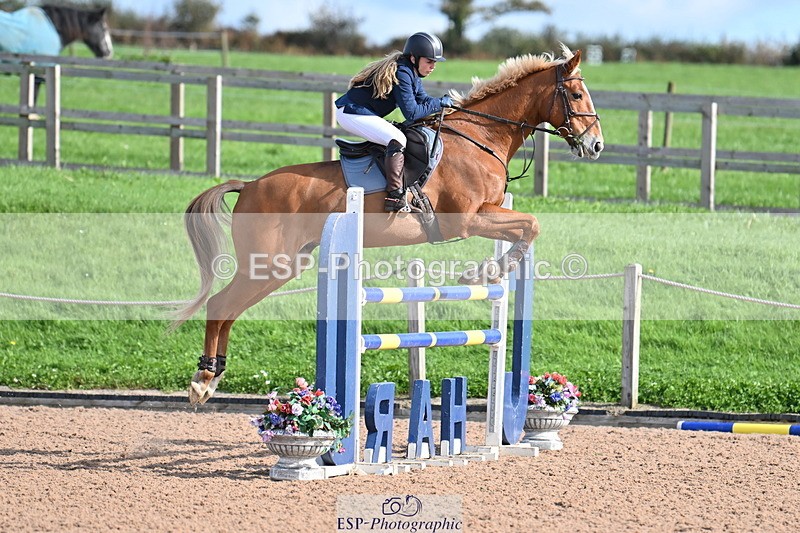 231015A-124319-07980 - Cls 30 Foxhunter & 1.20m Open