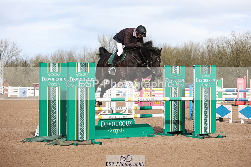 240223A-112630-00845 - Cls 4 Snr 1.05m Open