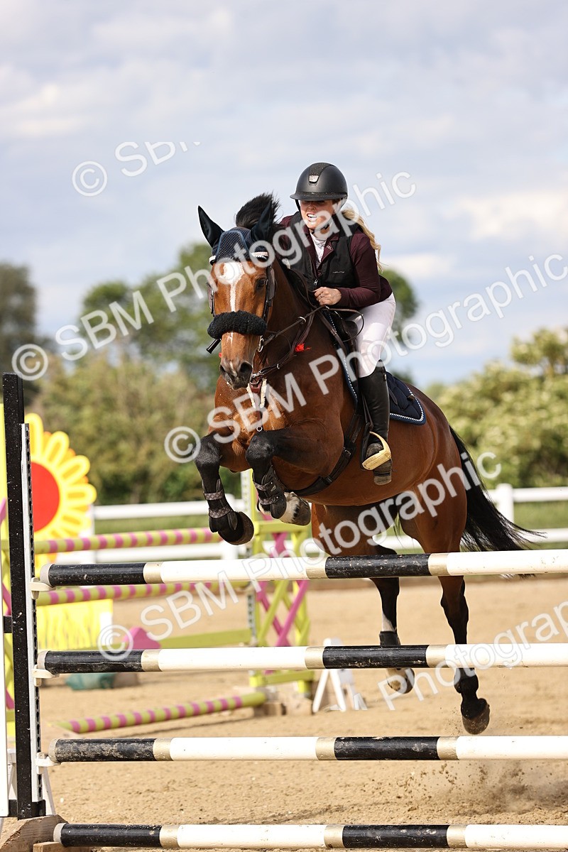 SBM_003822 - Class 13 - Senior Foxhunter - 1.20m