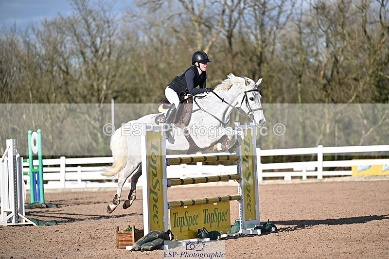 260204A-142016-00442 - Cls 5 Foxhunter and 1.20m