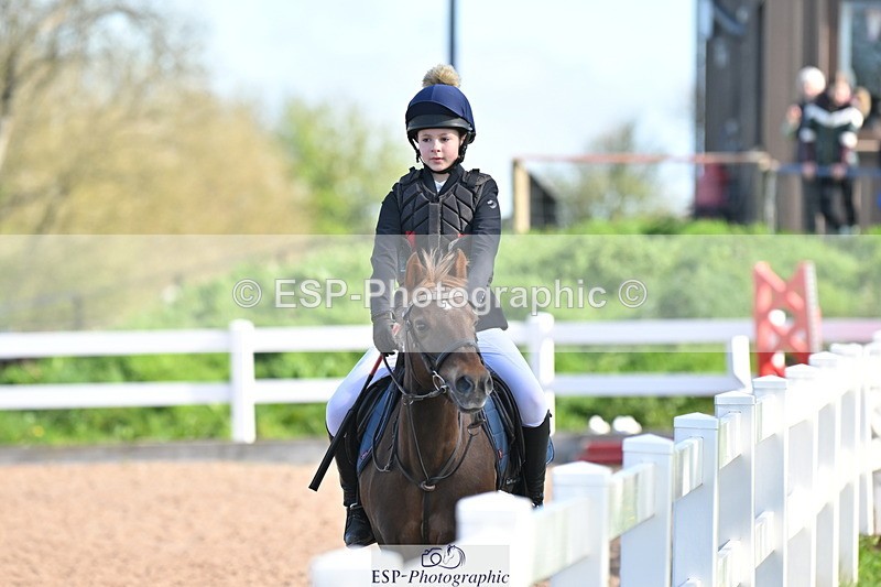 240504A-091034-00012 - Cls 11 Clear Round 50cm