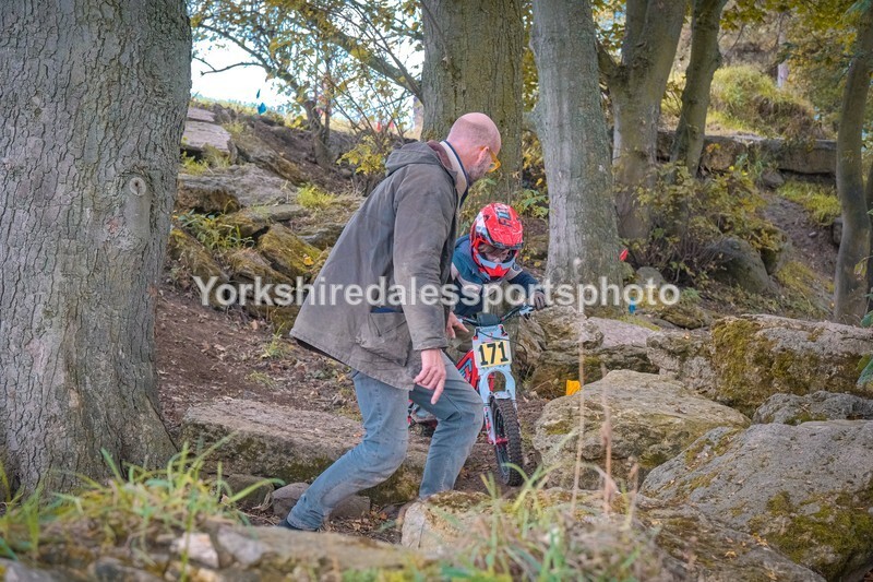 DSCF0436 - Ripon MC Trial 27/09- kids