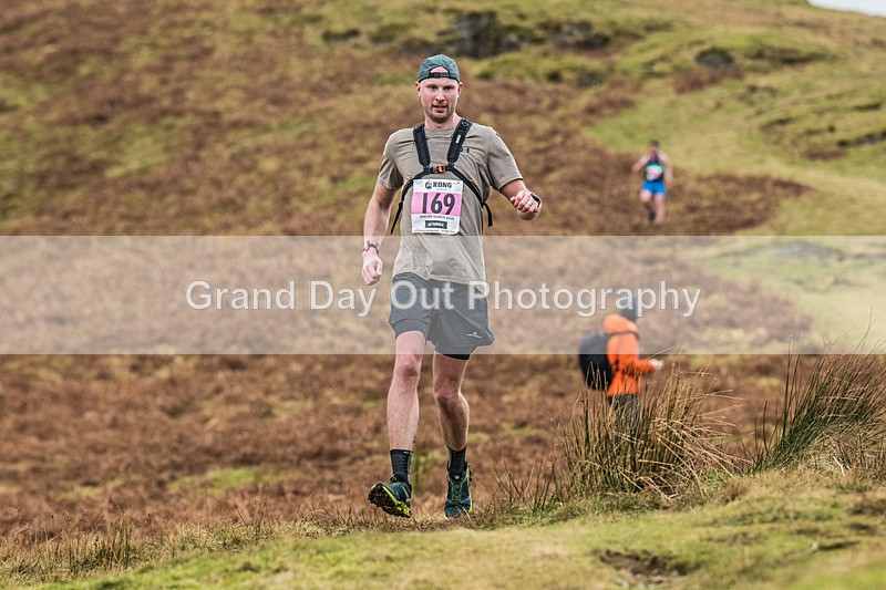 BOS-689 - Kong Running B.O.S. (Barrow, Outerside, Stile End) Fell Race Saturday 24th January 2026