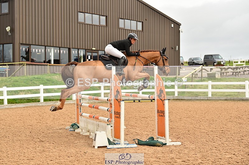 231122A-130448-00406 - Cls 4 Newcomers & 1.10m Open